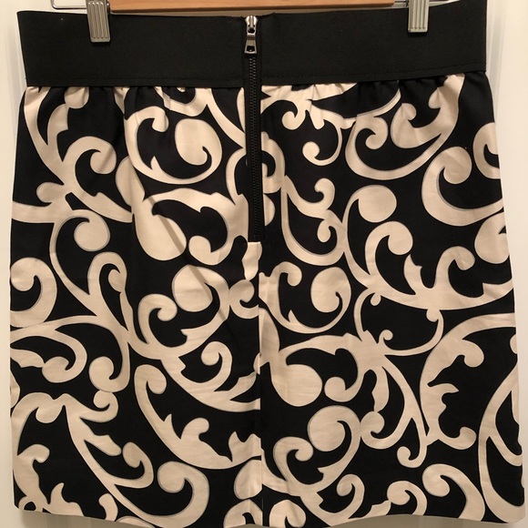 Loft Mini Skirt - Picture 4 of 6